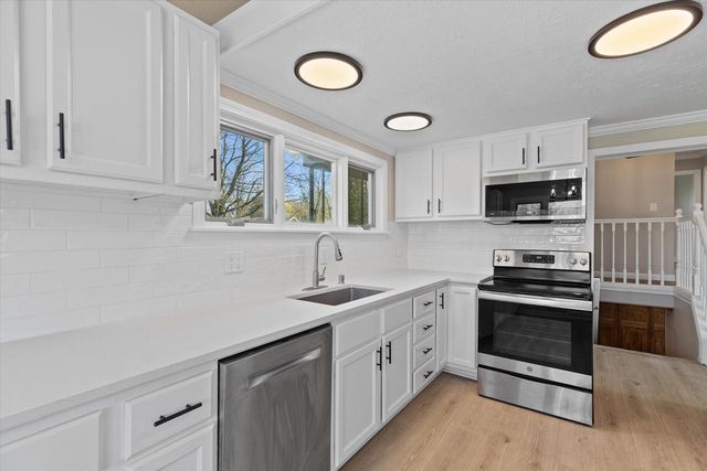 14225 Forest View LANE, Brookfield, WI 53005