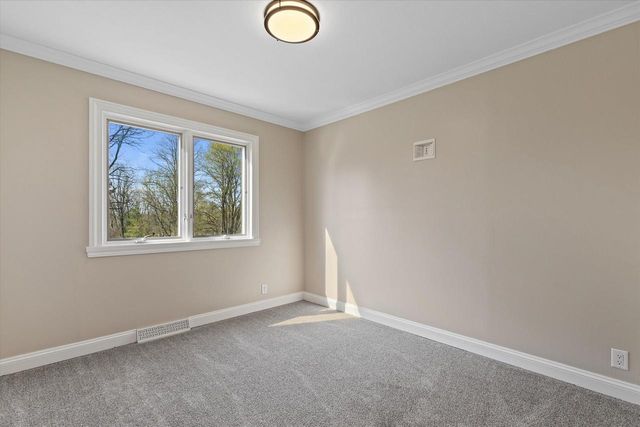 14225 Forest View LANE, Brookfield, WI 53005