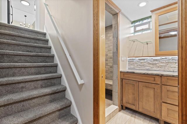 14225 Forest View LANE, Brookfield, WI 53005