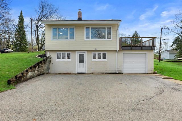 14225 Forest View LANE, Brookfield, WI 53005