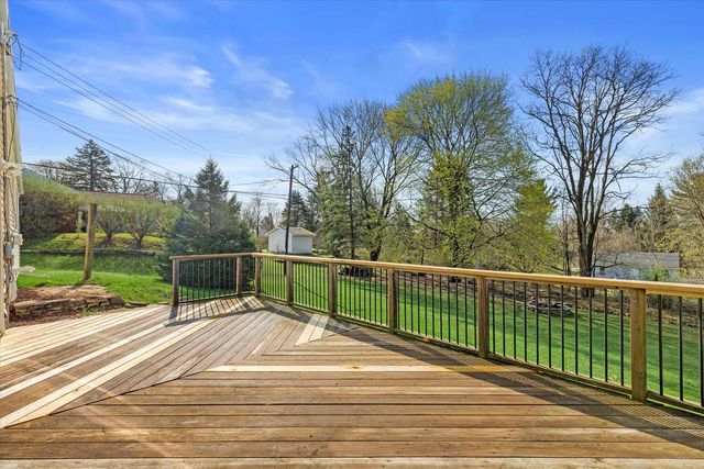 14225 Forest View LANE, Brookfield, WI 53005