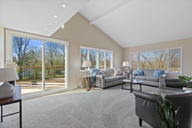 14225 Forest View LANE, Brookfield, WI 53005