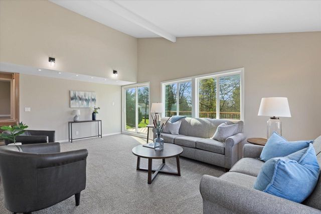 14225 Forest View LANE, Brookfield, WI 53005