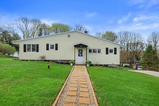 14225 Forest View LANE, Brookfield, WI 53005