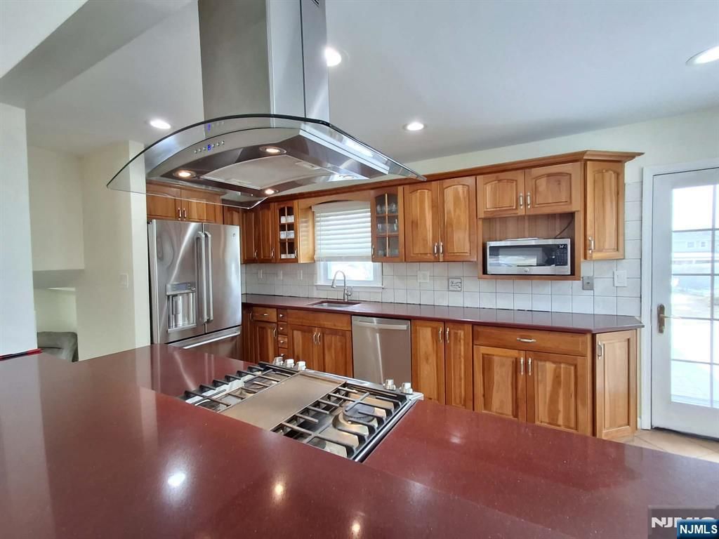 61 Jensen Road, Sayreville, NJ 08872