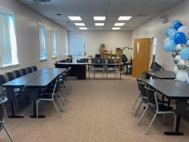 3305 W DIVISION Street, Chicago, IL 60651