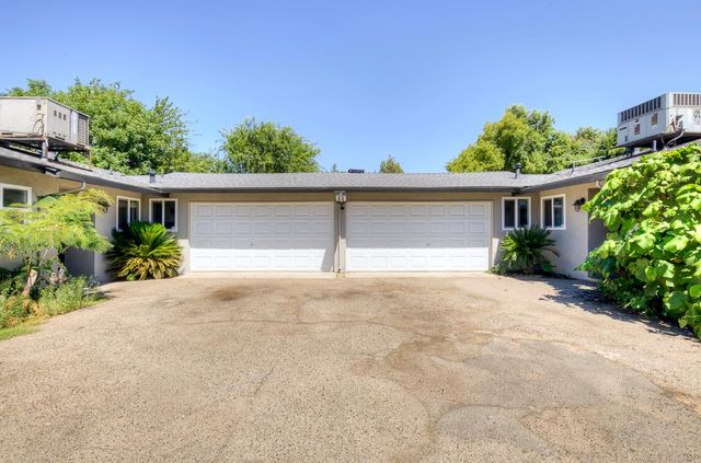 4563 E Sierra Madre Avenue, Fresno, CA 93726