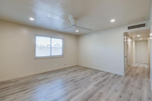 4563 E Sierra Madre Avenue, Fresno, CA 93726