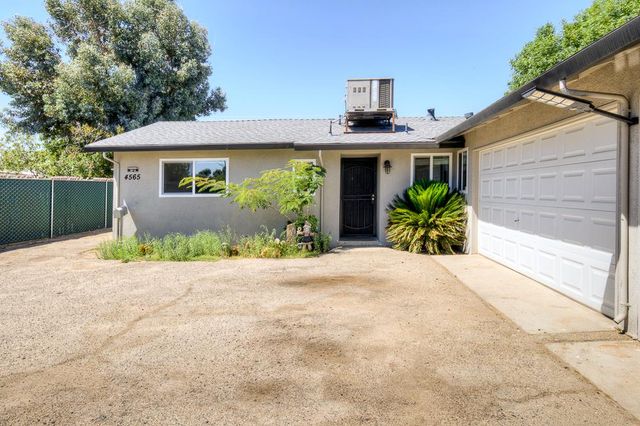 4563 E Sierra Madre Avenue, Fresno, CA 93726