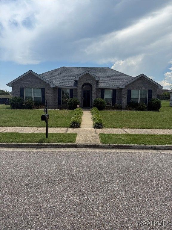 19 High Cotton Court, Wetumpka, AL 36092