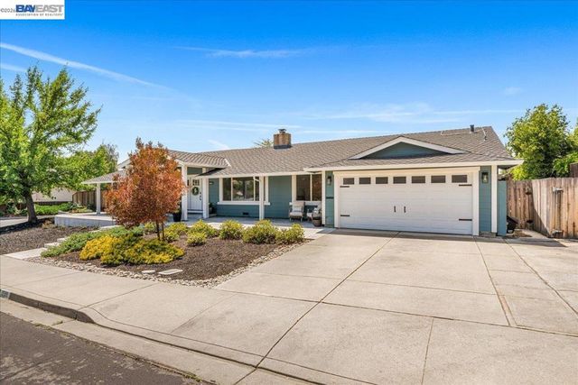 2599 Walker Pl, Livermore, CA 94550