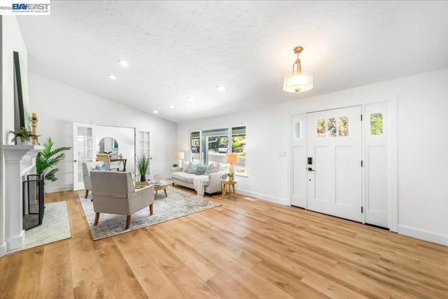 2599 Walker Pl, Livermore, CA 94550
