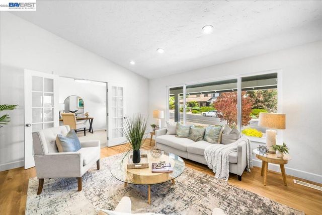 2599 Walker Pl, Livermore, CA 94550
