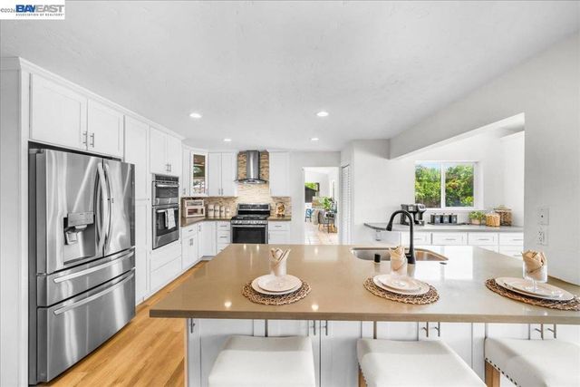2599 Walker Pl, Livermore, CA 94550
