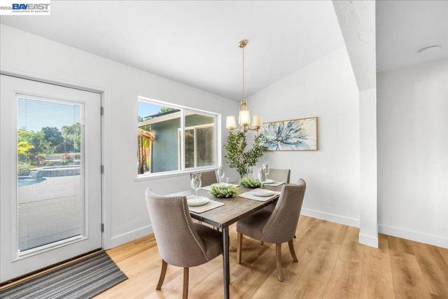 2599 Walker Pl, Livermore, CA 94550