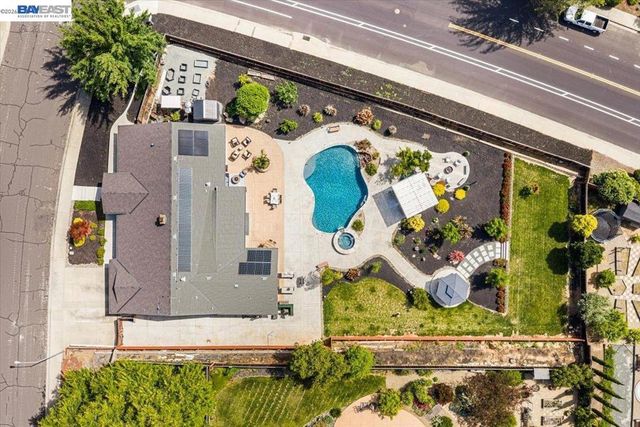 2599 Walker Pl, Livermore, CA 94550
