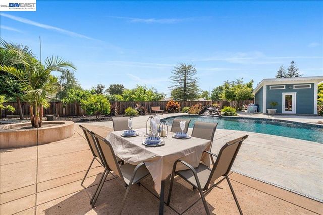2599 Walker Pl, Livermore, CA 94550