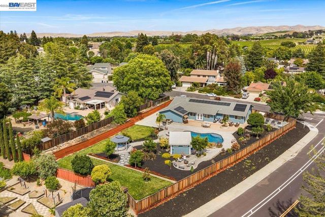 2599 Walker Pl, Livermore, CA 94550