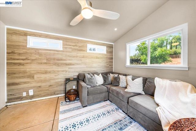 2599 Walker Pl, Livermore, CA 94550