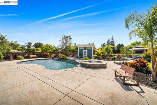 2599 Walker Pl, Livermore, CA 94550