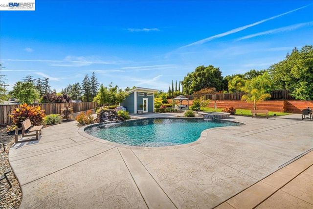 2599 Walker Pl, Livermore, CA 94550