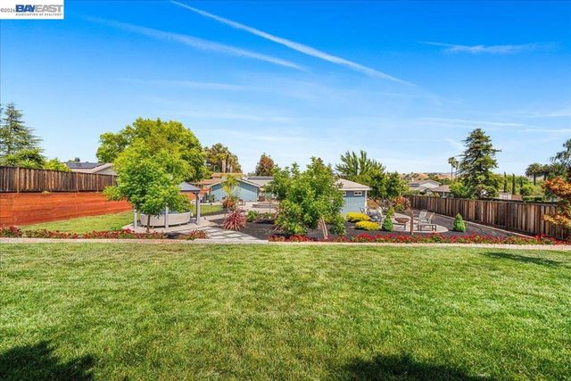 2599 Walker Pl, Livermore, CA 94550