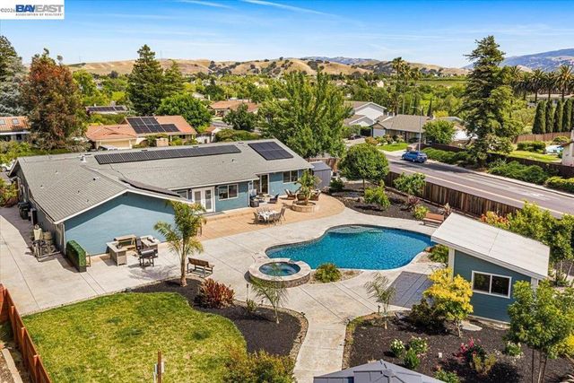 2599 Walker Pl, Livermore, CA 94550