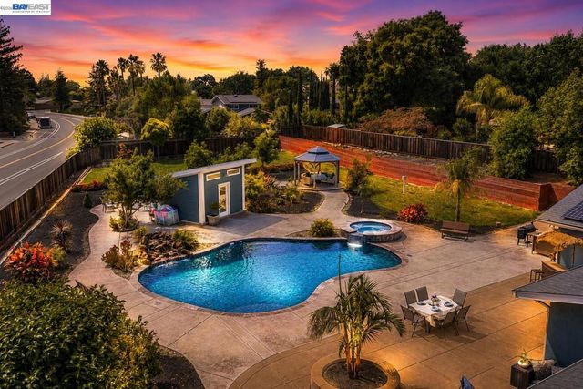 2599 Walker Pl, Livermore, CA 94550