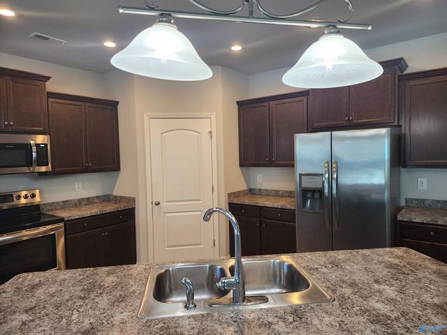 218 Dinner Tree Square, Huntsville, AL 35811