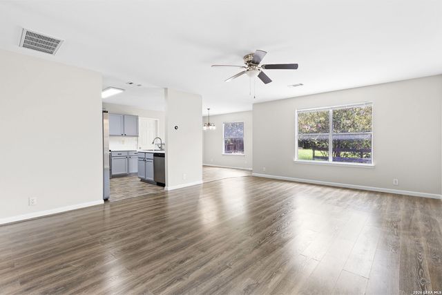1302 Bobcat Pass, San Antonio, TX 78251