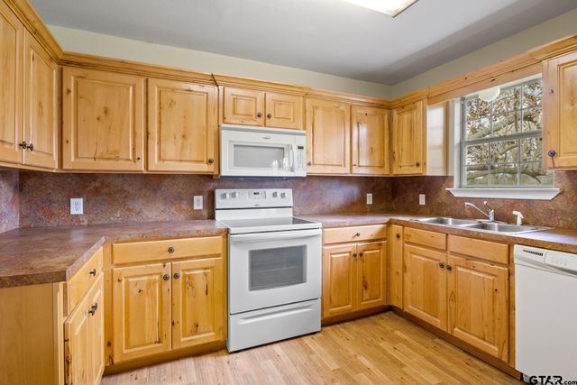 368 County Road 3360, Cookville, TX 75558