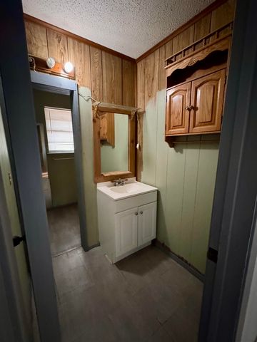 201 Fifth Avenue, Avinger, TX 75630