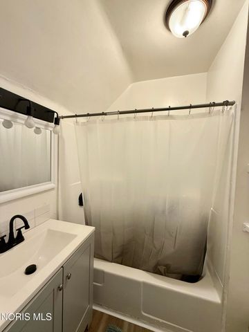 1805 Oakwood Avenue, Toledo, OH 43607
