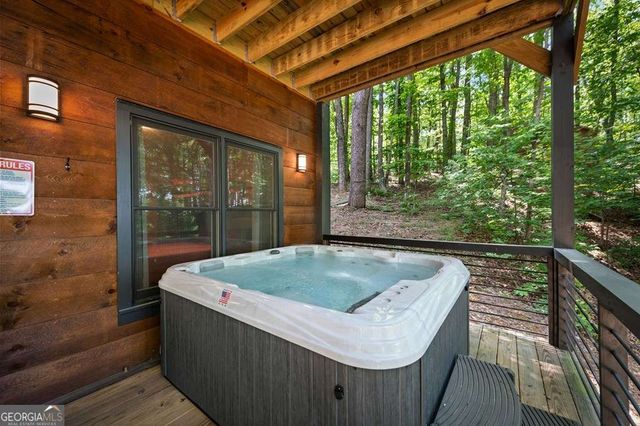 391 Little Bushy Head Road, Blue Ridge, GA 30513
