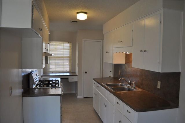 1810 Teton DR, Austin, TX 78757