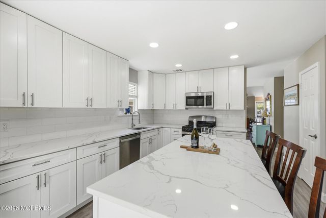 5 Elm Court, Barnegat, NJ 08005