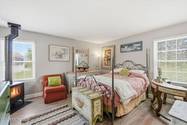 5 Elm Court, Barnegat, NJ 08005