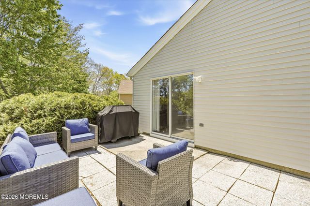 5 Elm Court, Barnegat, NJ 08005