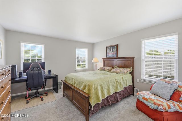5 Elm Court, Barnegat, NJ 08005