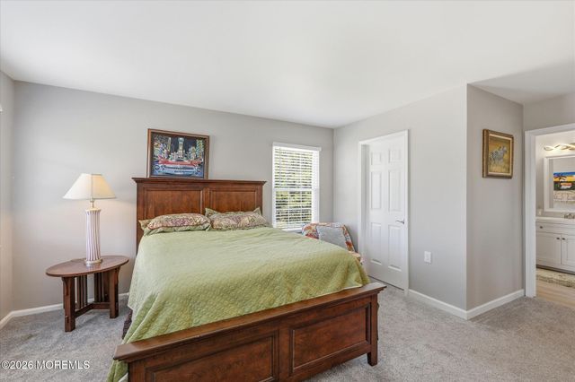 5 Elm Court, Barnegat, NJ 08005