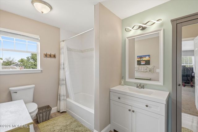 5 Elm Court, Barnegat, NJ 08005