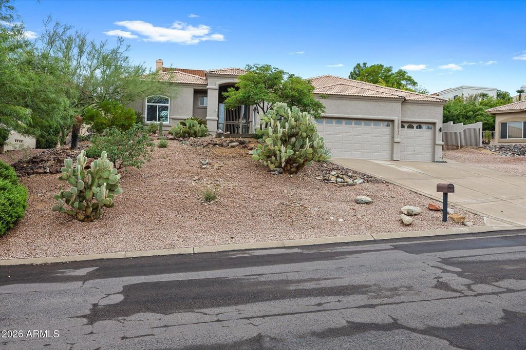15811 E PRIMROSE Drive, Fountain Hills, AZ 85268 — exterior