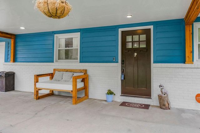 433 S 76TH Street, Kansas City, KS 66111