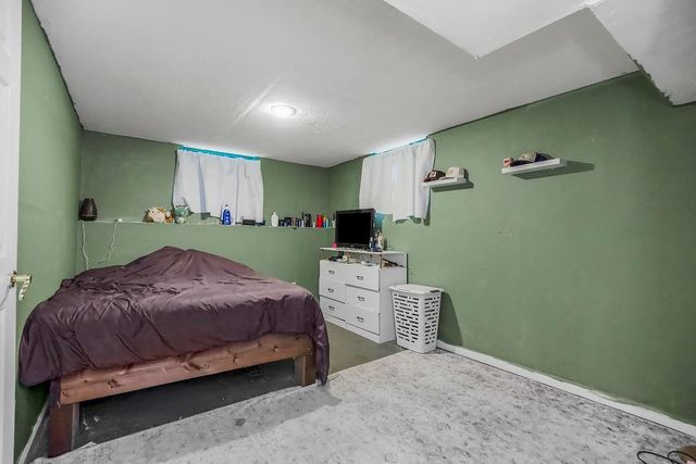 433 S 76TH Street, Kansas City, KS 66111