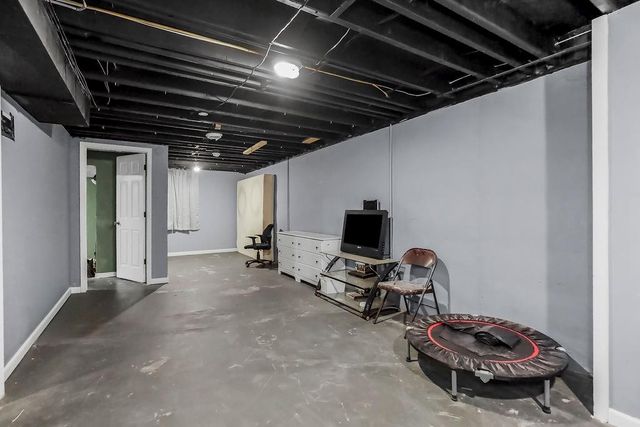 433 S 76TH Street, Kansas City, KS 66111