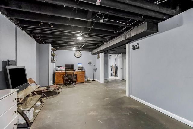 433 S 76TH Street, Kansas City, KS 66111