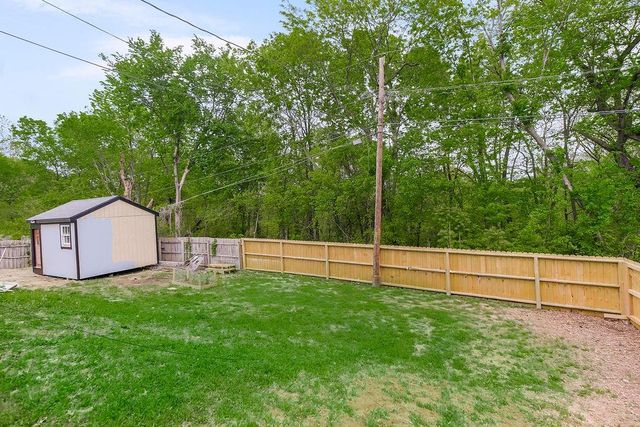 433 S 76TH Street, Kansas City, KS 66111