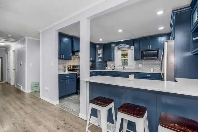 433 S 76TH Street, Kansas City, KS 66111