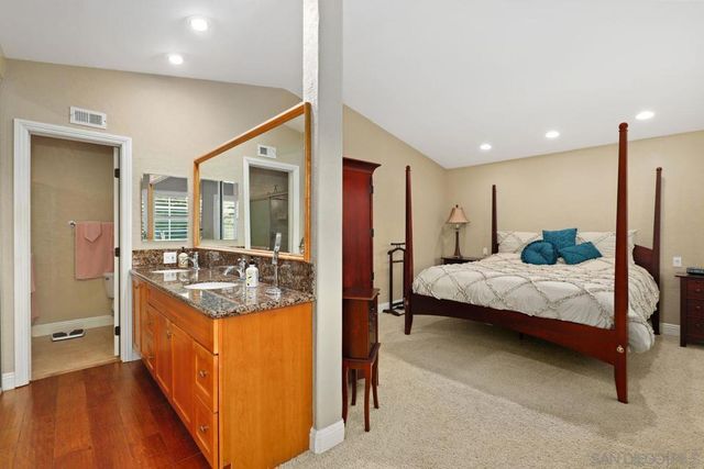 10421 Les Arbres Pl, San Diego, CA 92131