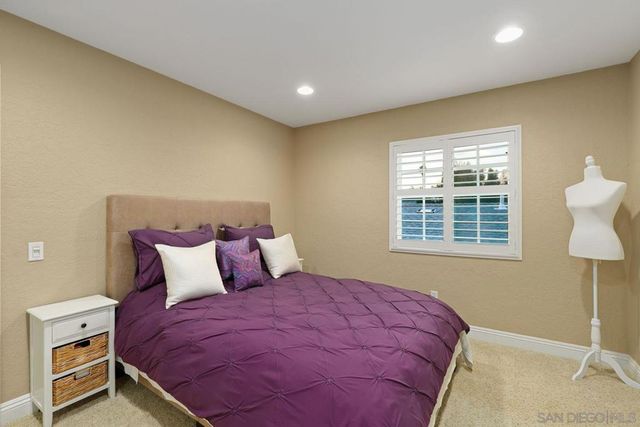 10421 Les Arbres Pl, San Diego, CA 92131